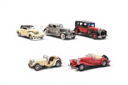 A group of five Franklin Mint scale model classic cars (5)