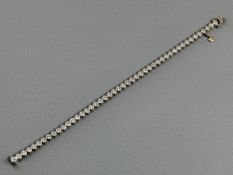 Rivière-Weißgold-Brillantarmband von Wempe by Kim