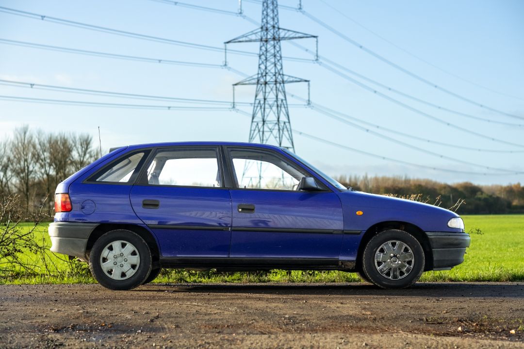 1995 Vauxhall Astra ***NO RESERVE*** - Image 4 of 29