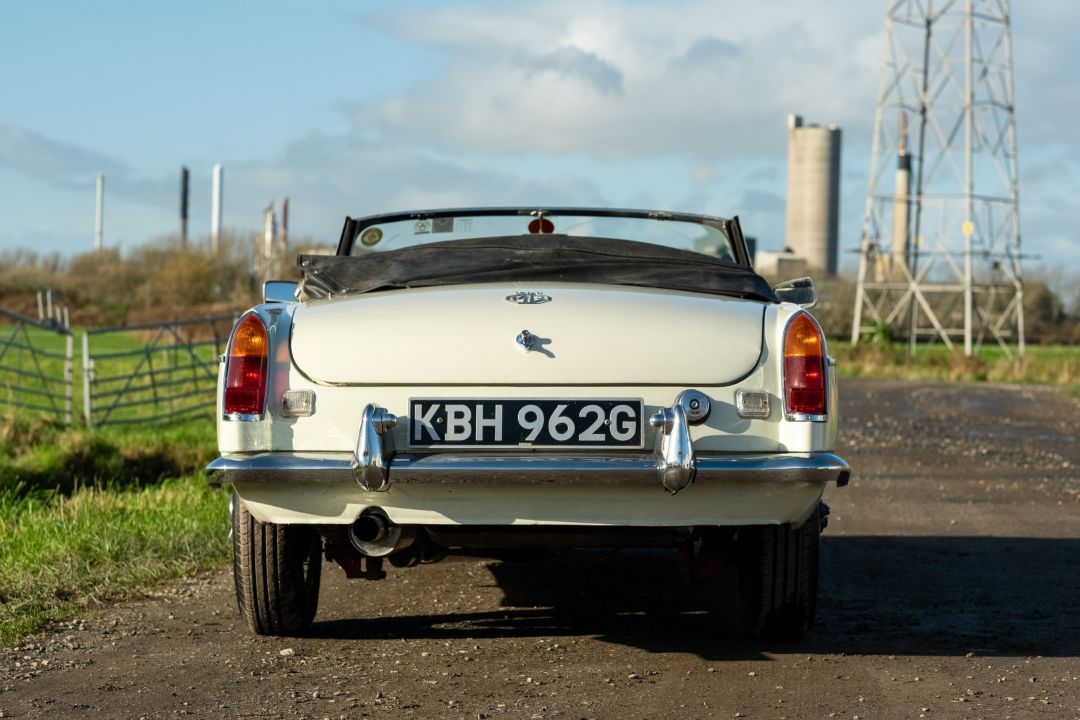 1969 MG MGC Roadster Comprehensive history file and supplied with factory hardtop - Image 4 of 45