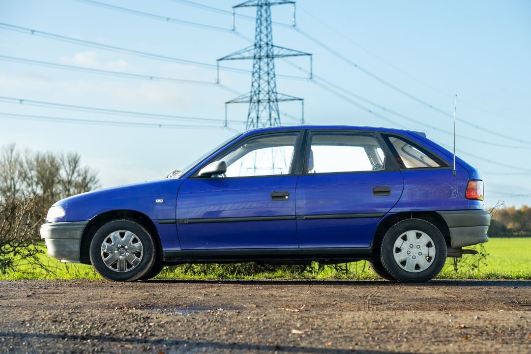 1995 Vauxhall Astra ***NO RESERVE*** - Image 7 of 29
