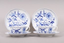 Paar Teegedecke, Meissen, Dekor "Zwiebelmuster", 20.Jh. 