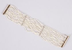 Naturperlen-Armband, u.a. 585er Gelbgold, um 1850 