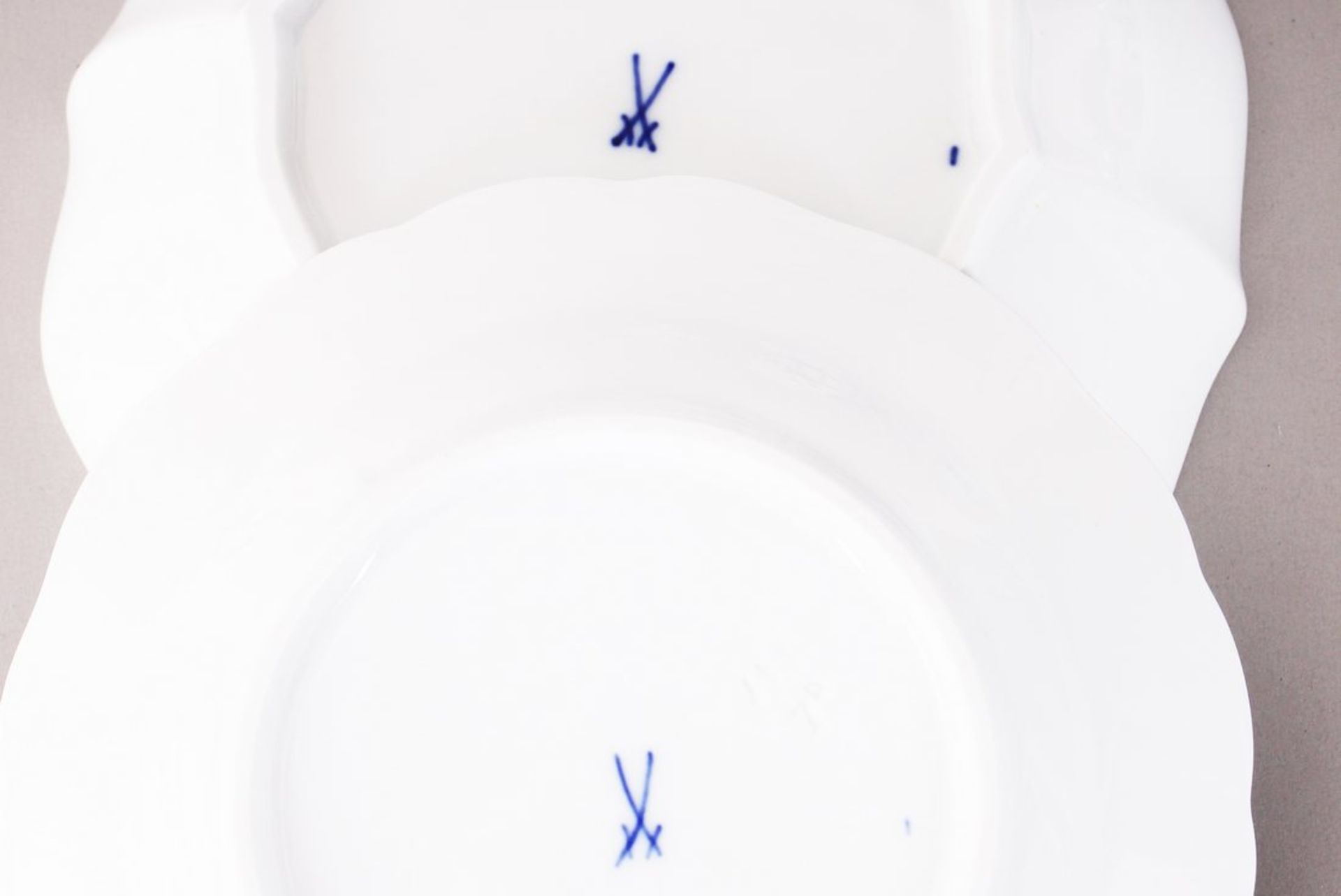 Mokkaservice für 6 Personen, Meissen, Form "Neuer Ausschnitt", Dekor "Zwiebelmuster", 20. Jh., größ - Bild 8 aus 8