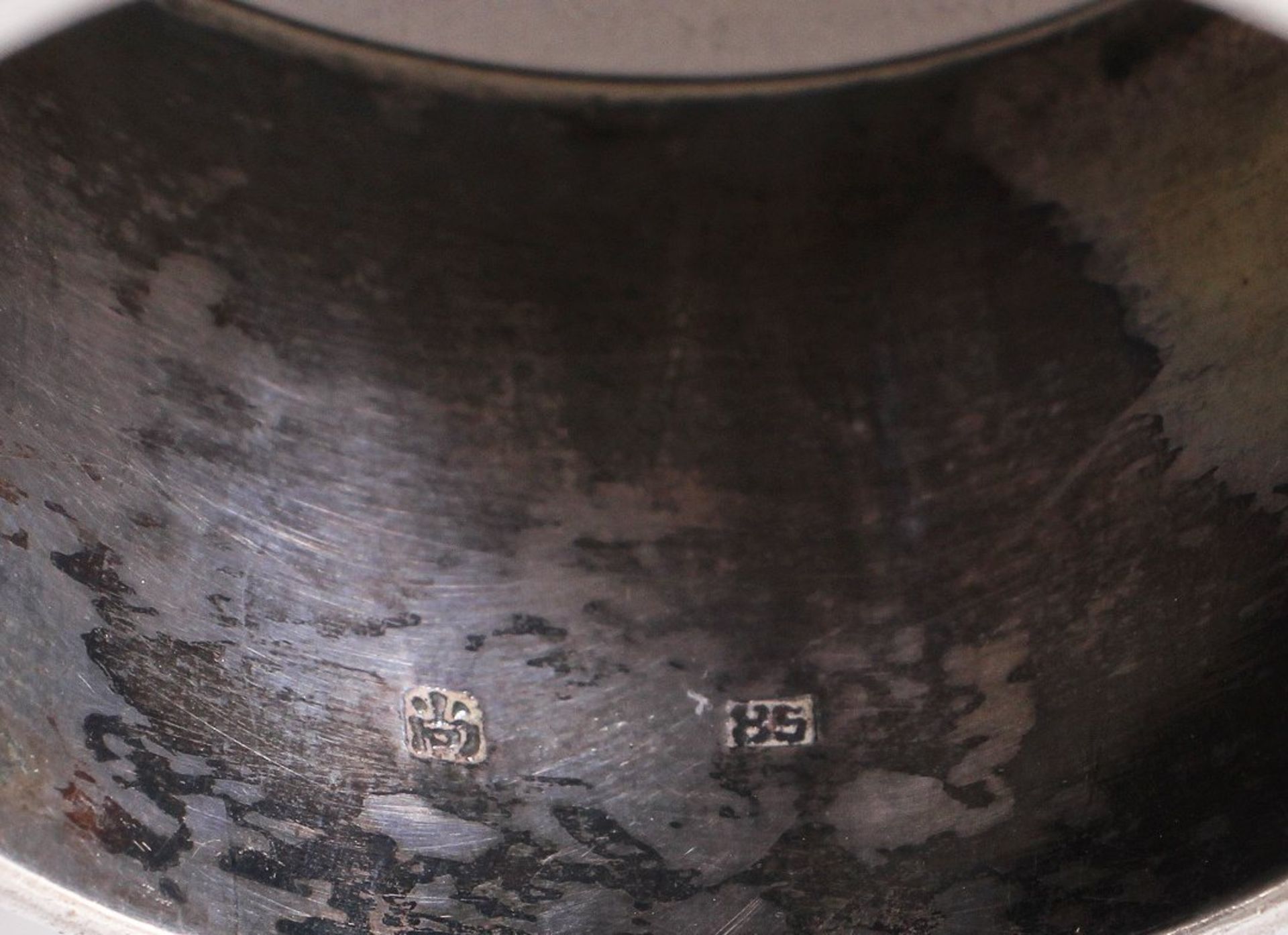 Zwei Serviettenringe, (wohl) Woshing - Shanghai/Sing Fat - Kanton, 850er/900er Silber, um 1900/Anfa - Bild 5 aus 5