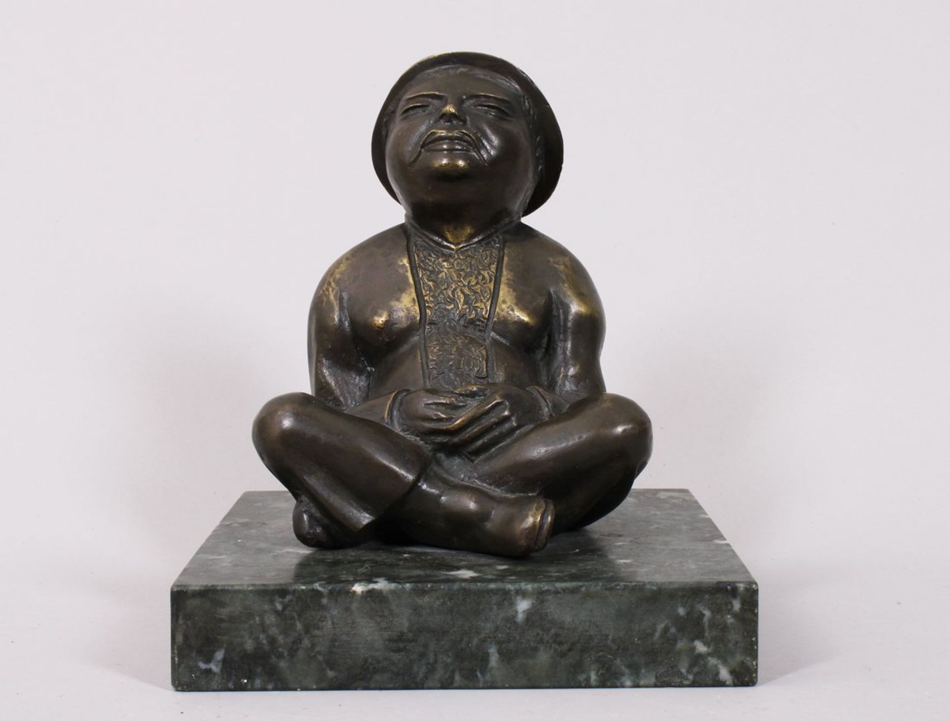 "Sitzender Chinese" 