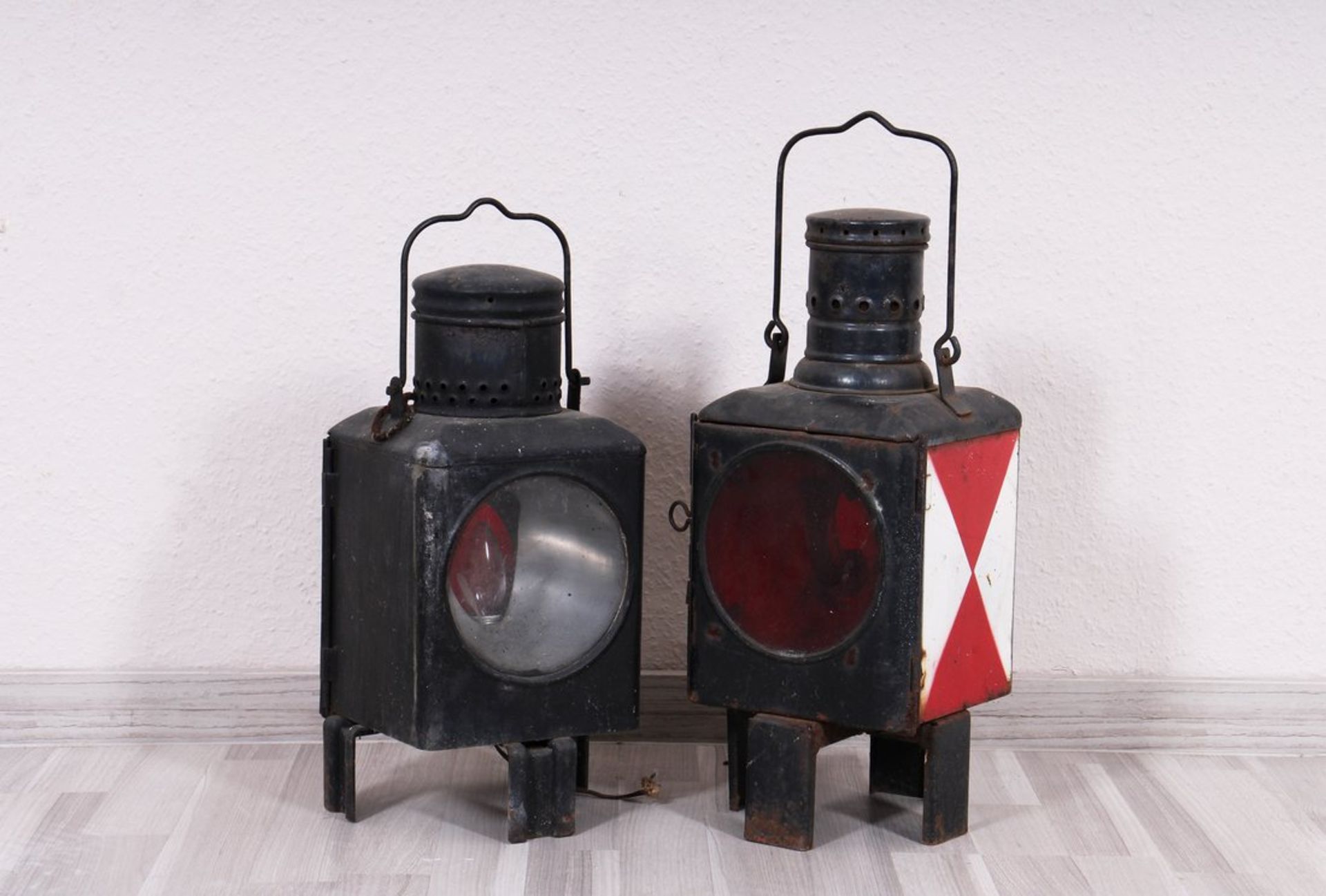 Zwei Eisenbahnlampen, deutsch, 20.Jh. 