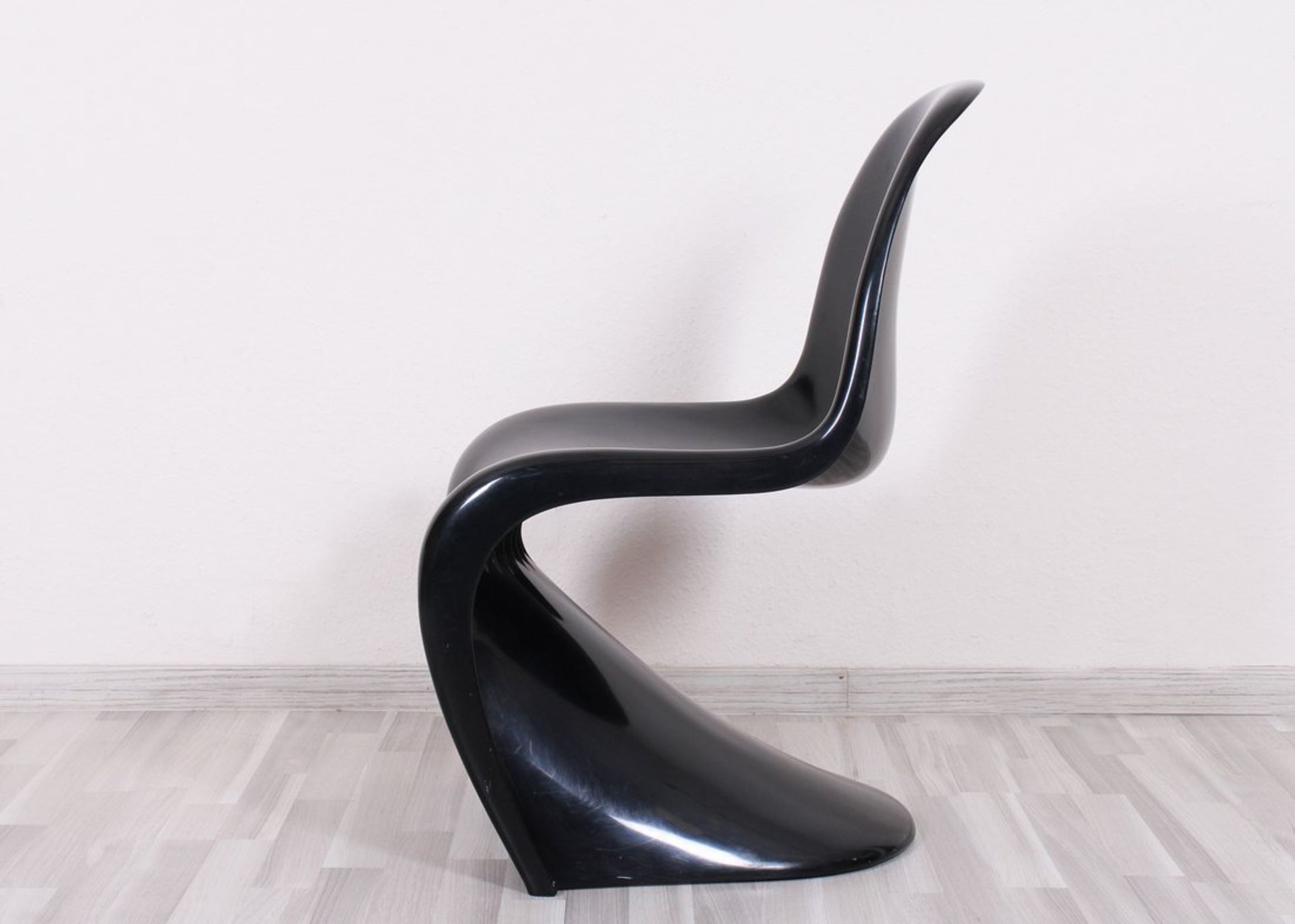 "Panton Chair", Entwurf Verner Panton für Hermann Miller, Ausführung Fehlbaum, um 1971  - Bild 2 aus 5