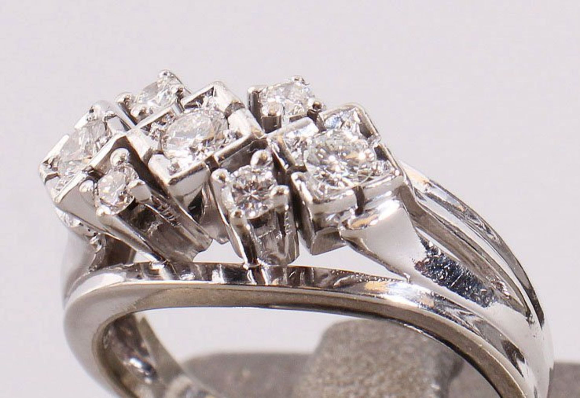 Brillant-Ring, 585er Weißgold, Mitte 20.Jh.  - Bild 2 aus 5
