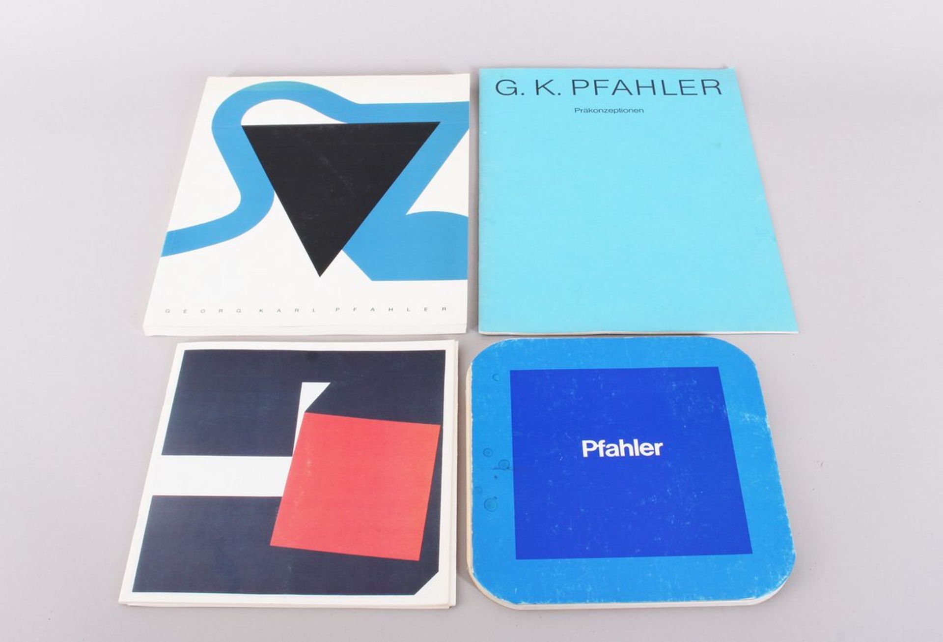 Vier Bücher, Ausstellungskataloge Georg Karl Pfahler 