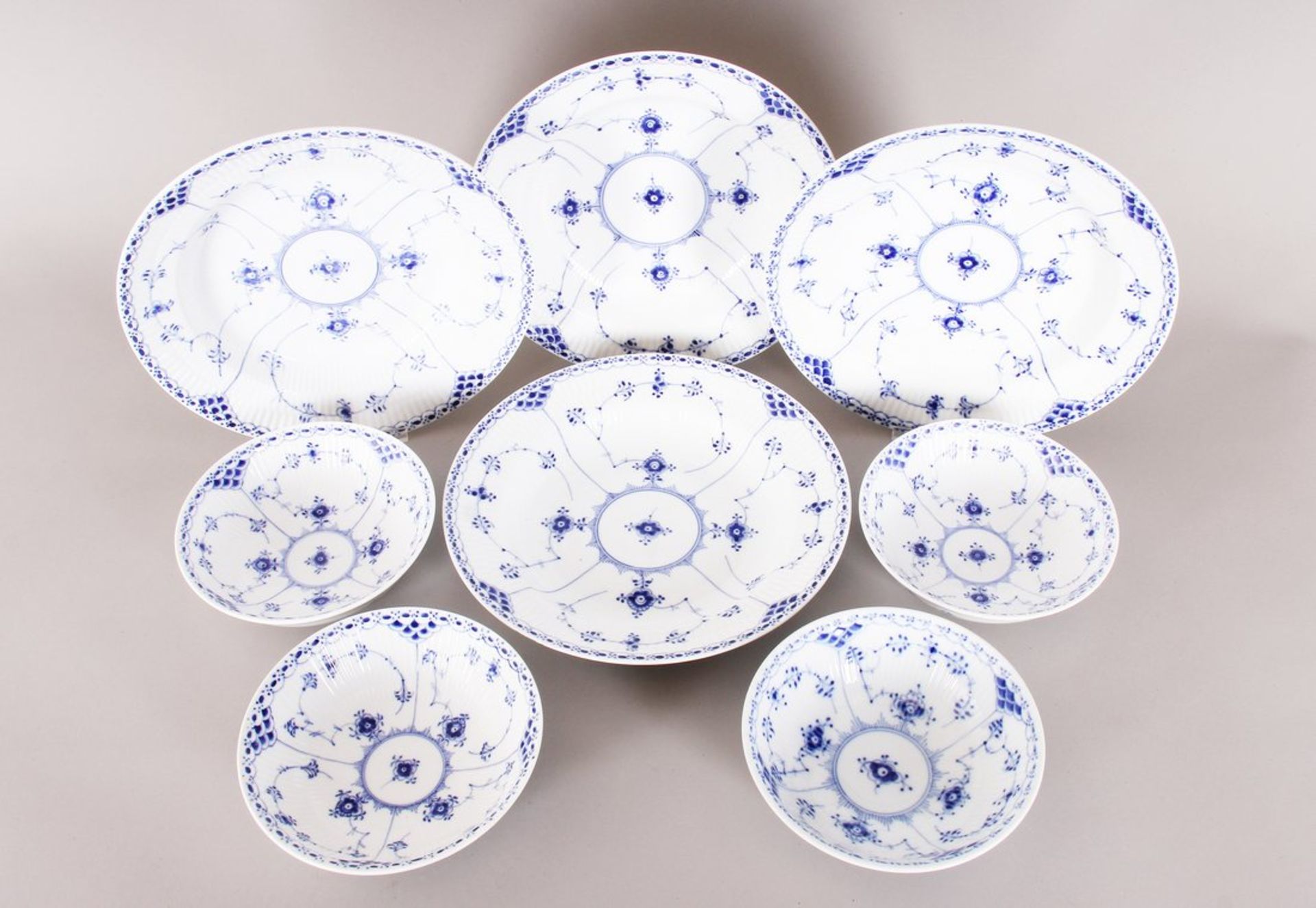 Vier Suppenteller und vier Beilagen-/Kompottschälchen, Royal Copenhagen, Dänemark, Dekor "Musselmal - Bild 3 aus 4
