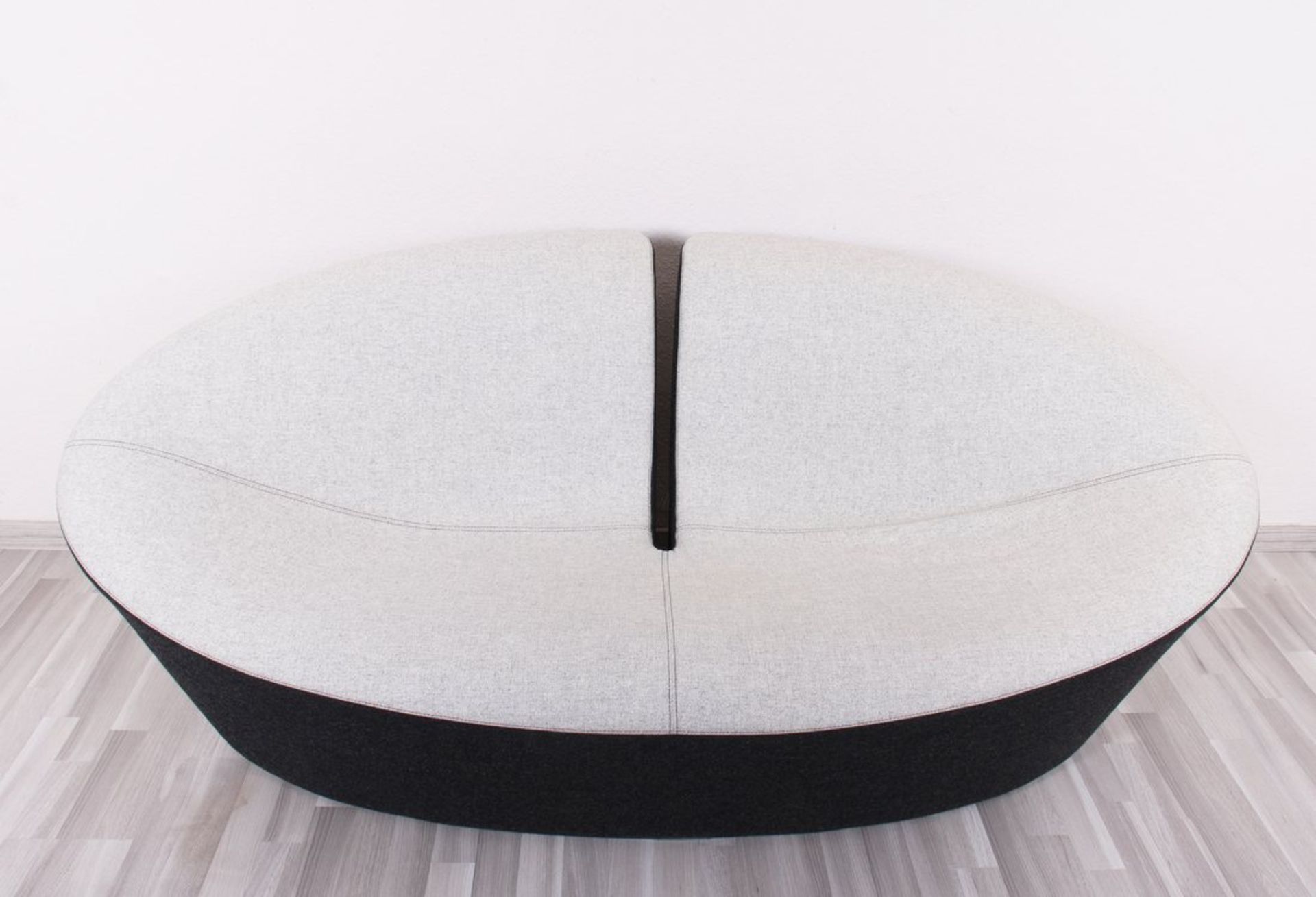 2-Sitzer Sofa "True Love", Entwurf Flemming Busk & Stephan B. Hertzog für +Halle, Dänemark, 21. Jhd - Bild 2 aus 5