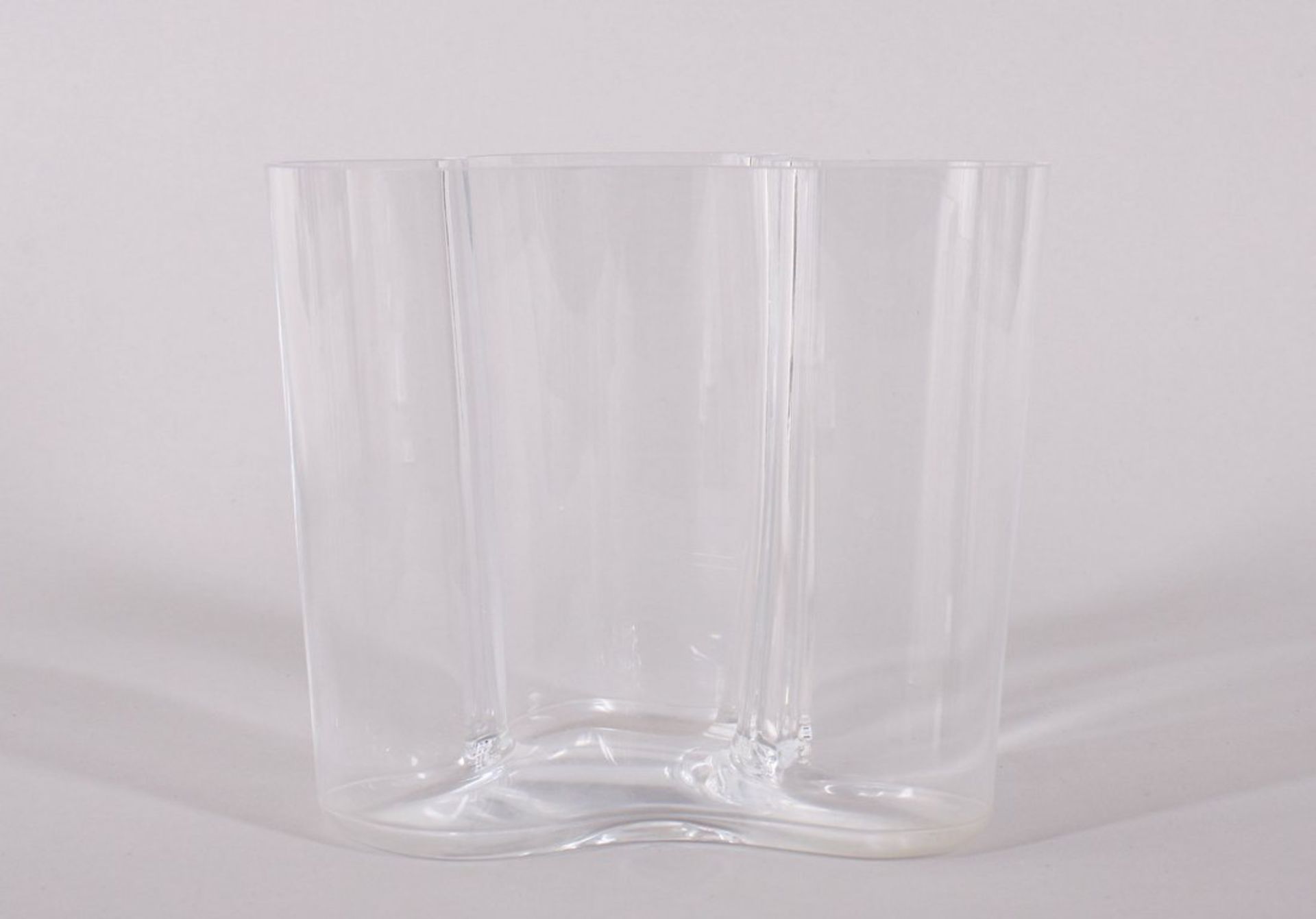 Vase "Maljakko", Entwurf Alvar Aalto (1898-1976) für Iittala - Finnland, Ausführung spätes 20.Jh.  - Bild 3 aus 4