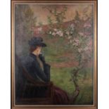 Rückenansicht einer schwarzgekleideten Dame unter einem blühenden Obstbaum, um 1900 