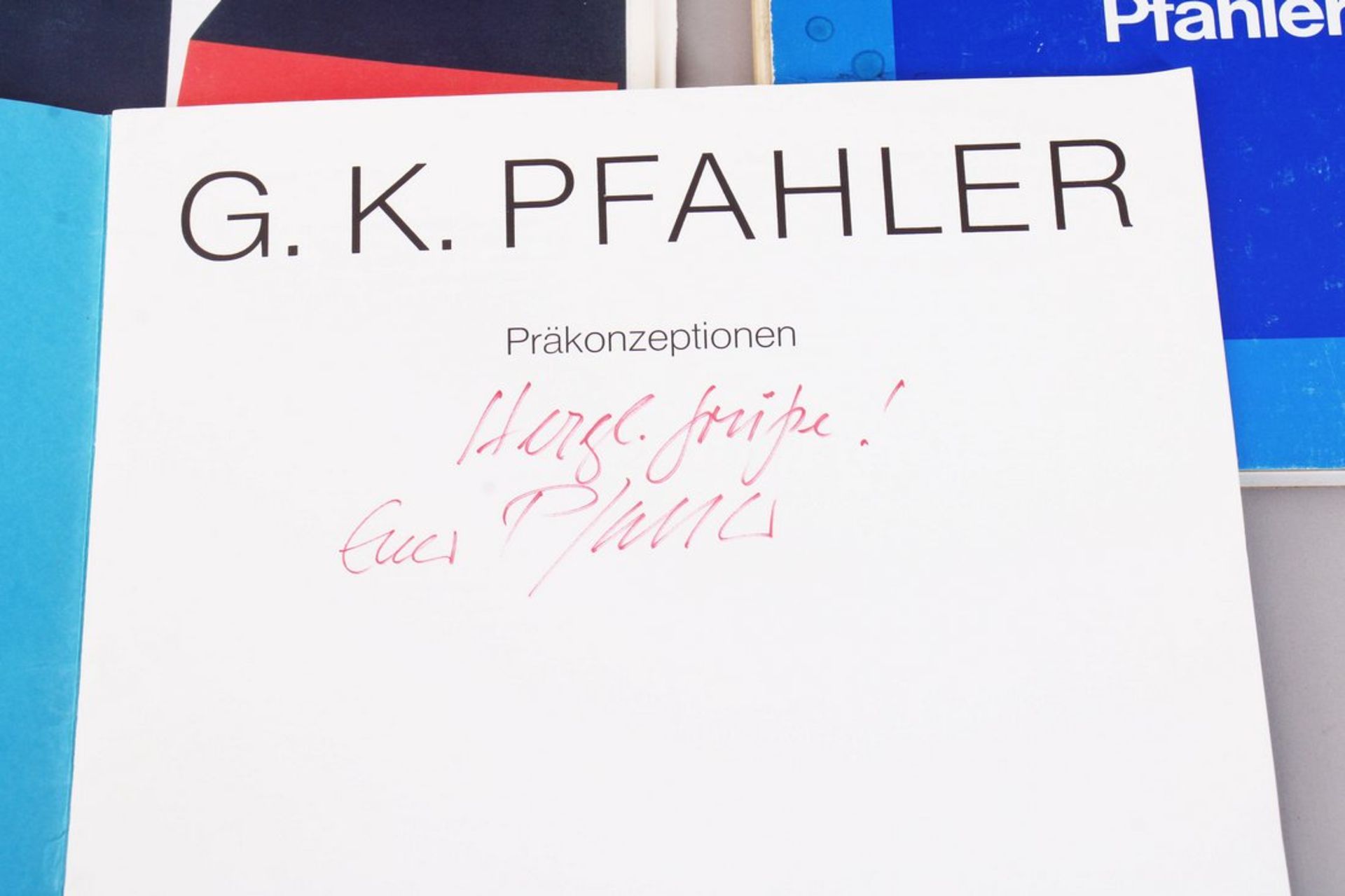 Vier Bücher, Ausstellungskataloge Georg Karl Pfahler  - Bild 2 aus 2