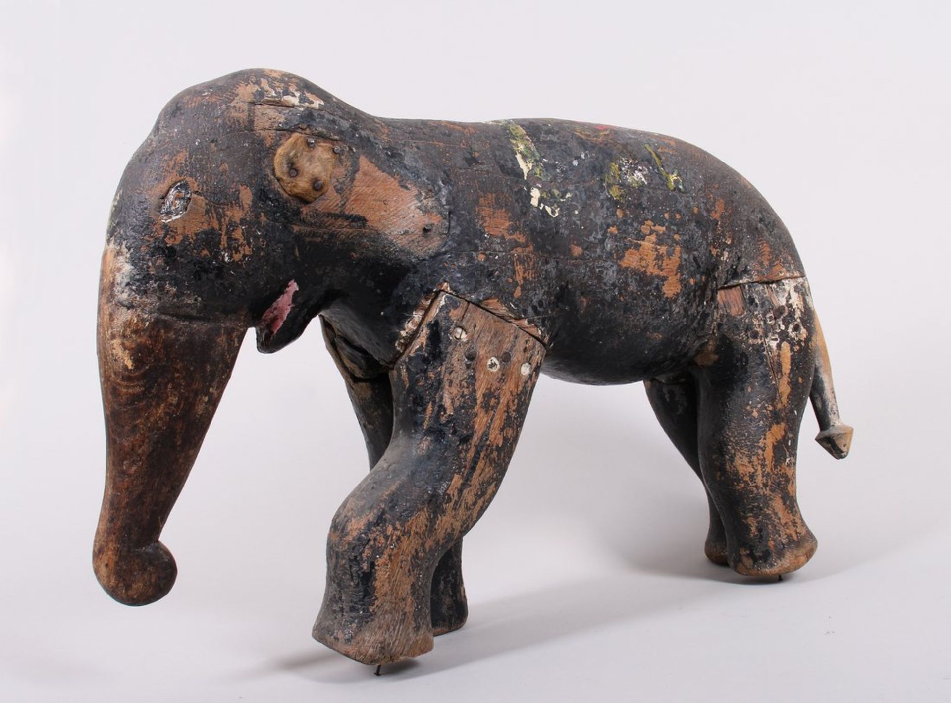 Großer stehender Elefant, Indien, wohl 19. Jhd.  - Bild 4 aus 6