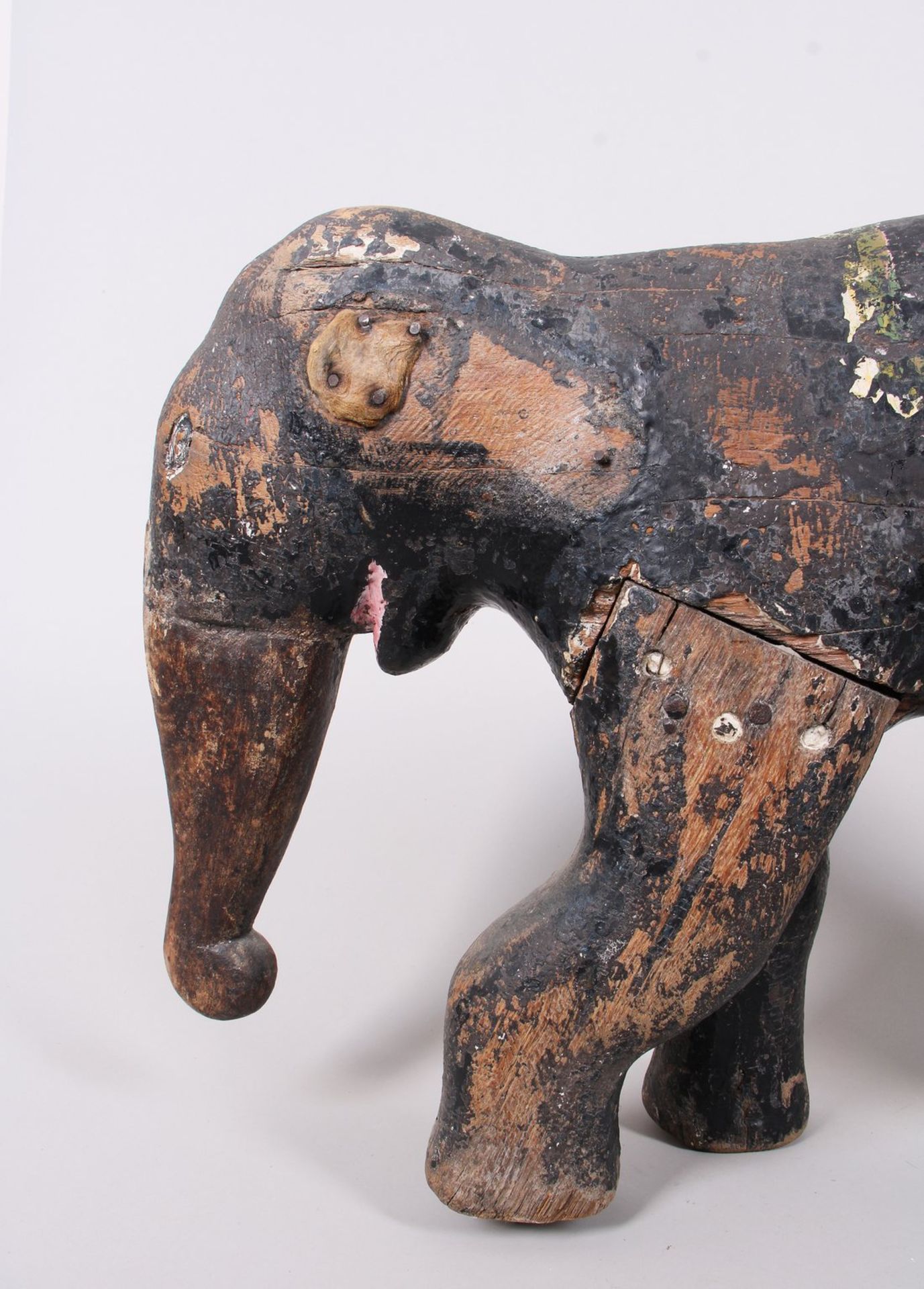 Großer stehender Elefant, Indien, wohl 19. Jhd.  - Bild 2 aus 6