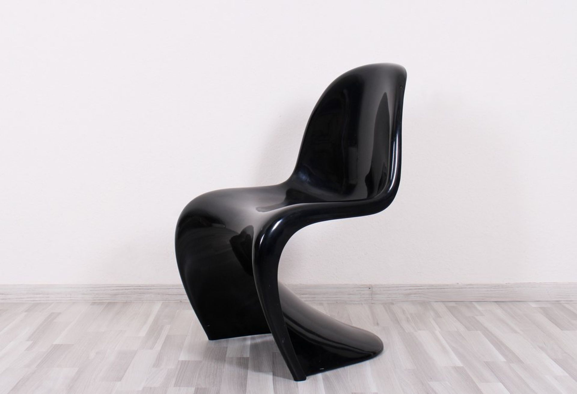 "Panton Chair", Entwurf Verner Panton für Hermann Miller, Ausführung Fehlbaum, um 1971 