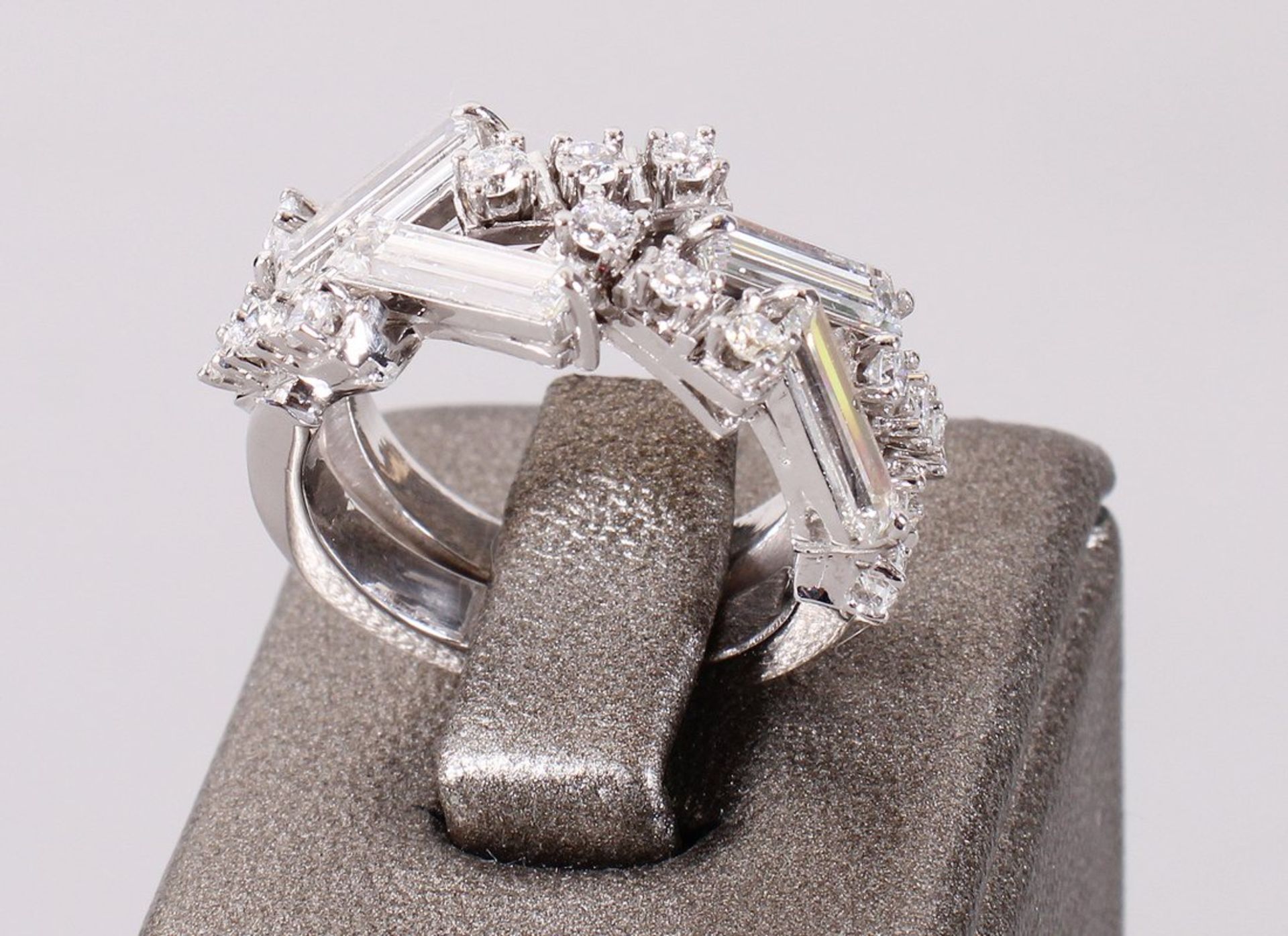 Diamantring, 585er Weißgold, spätes 20.Jh. 