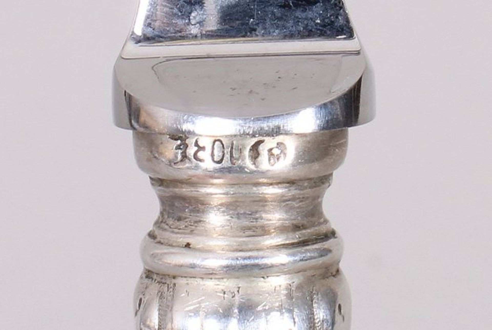 Kleines Empire-Vorlegebesteck, 800er Silber, Koch & Bergfeld, Bremen, 1. Hälfte 20.Jh., 4-tlg.  - Bild 5 aus 7