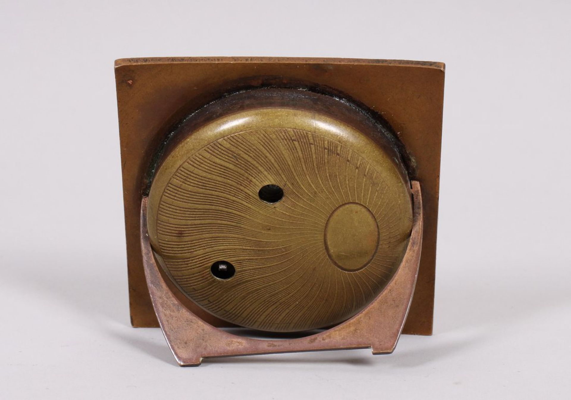 Kleine Art Déco-Reiseuhr, Schweiz, 1920er/30er Jahre  - Bild 4 aus 4