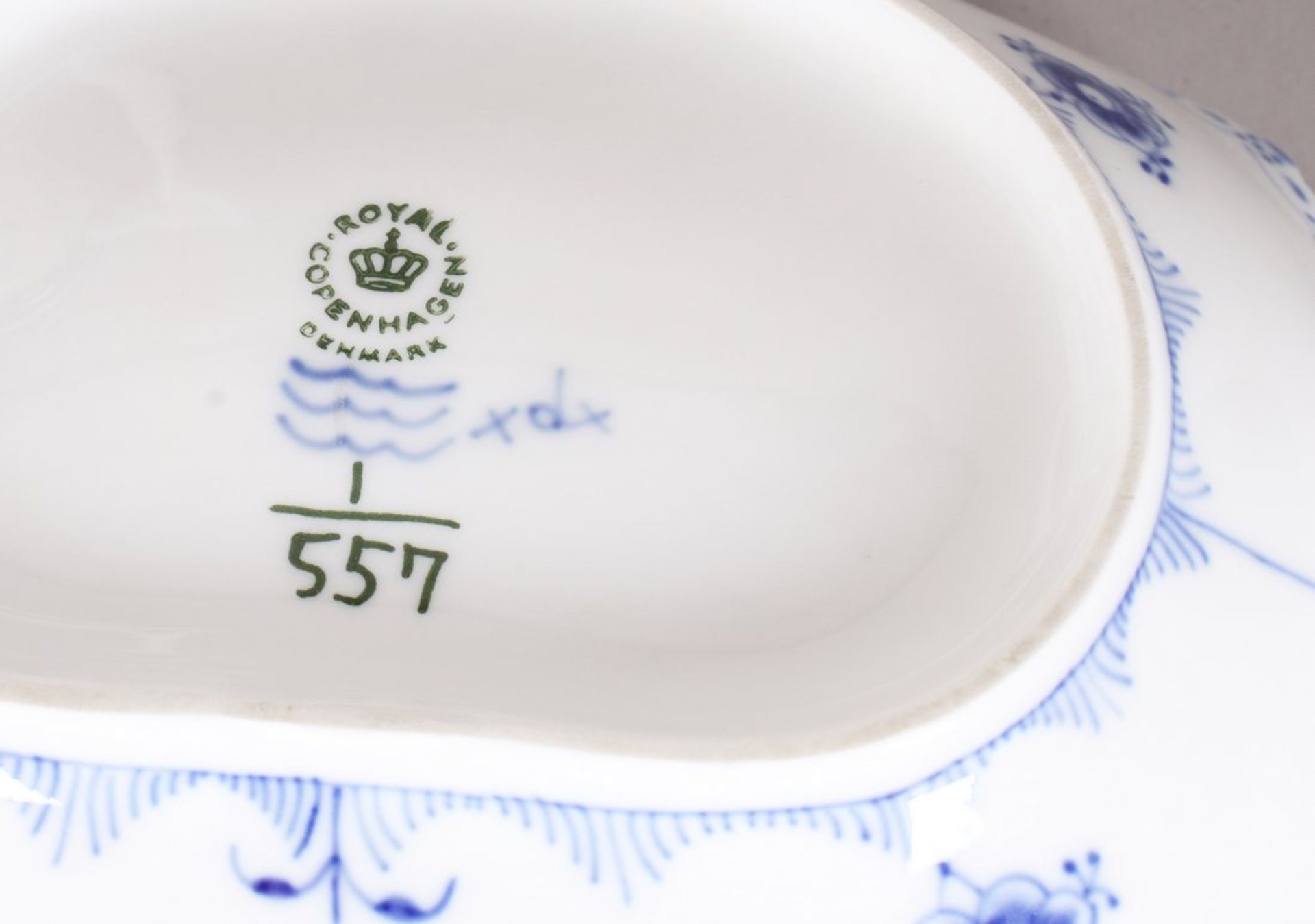 Kaffee-Service für 6 Personen, Royal Copenhagen, Dekor "Musselmalet Halb- und Vollspitze, gerippt", - Bild 6 aus 6