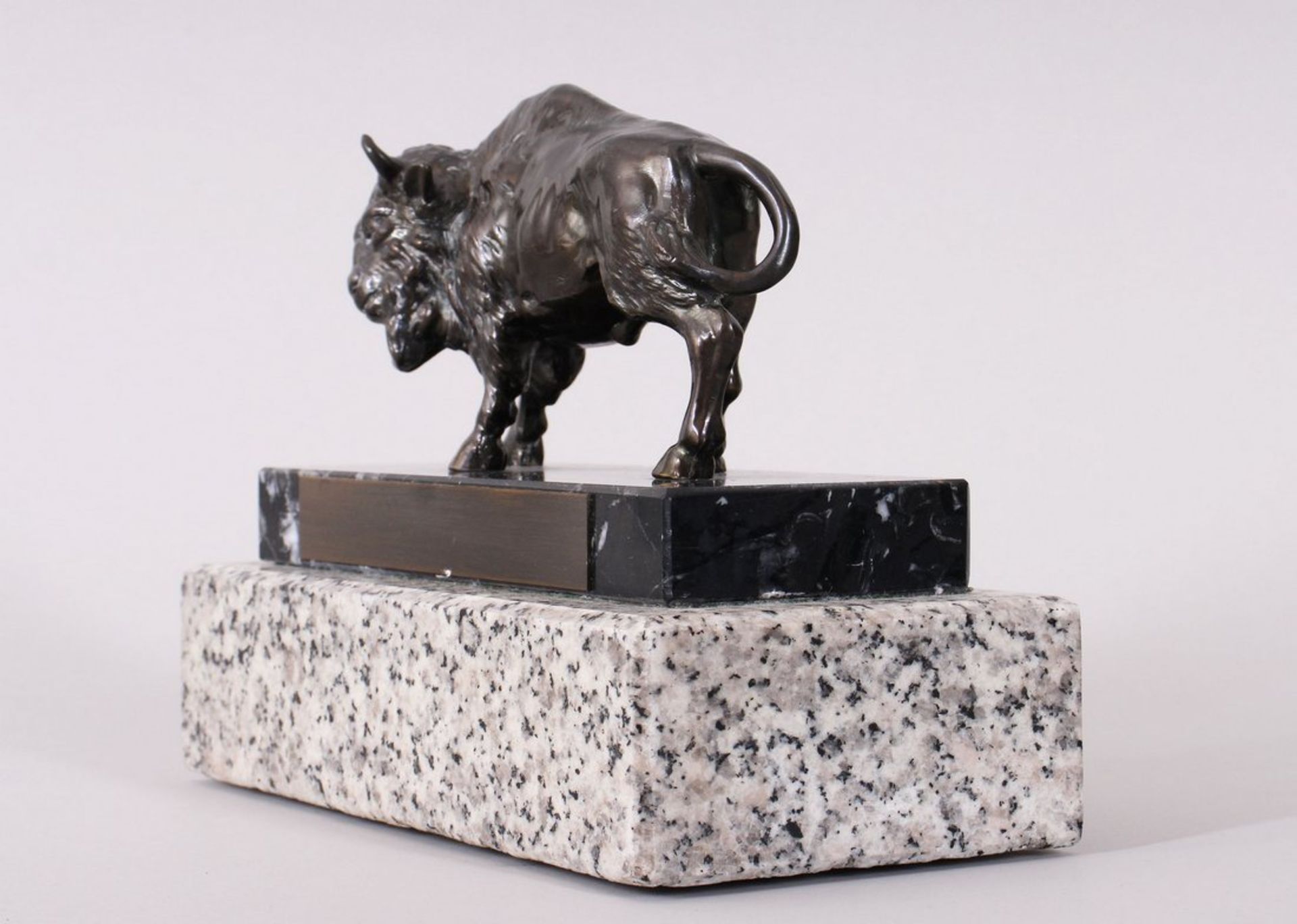 Stehender Bison, anonym, 20. Jh.  - Bild 3 aus 3