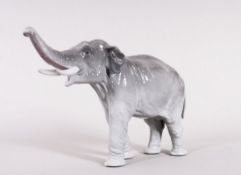 Stehender Elefant, Porzellan- und Fayencefabrik Fritz Pfeffer, Gotha, 1892-1922 