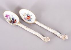Zwei Löffel mit Floraldekor, wohl Meissen, 19.Jh. 
