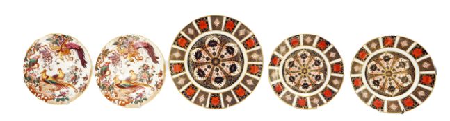 A Royal Crown Derby Imari 1128 10.25 dinner plate together with 2 x 1128 salad plates and 2 x Old