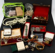 Watches: a Franklin Mint 'Style' watch by Alfred Durante, set with Austrian crystals around a square