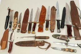 Militaria: a Swiss M1957 bayonet for the Sturmgewehr 57, complete with scabbard, overall length 37.5
