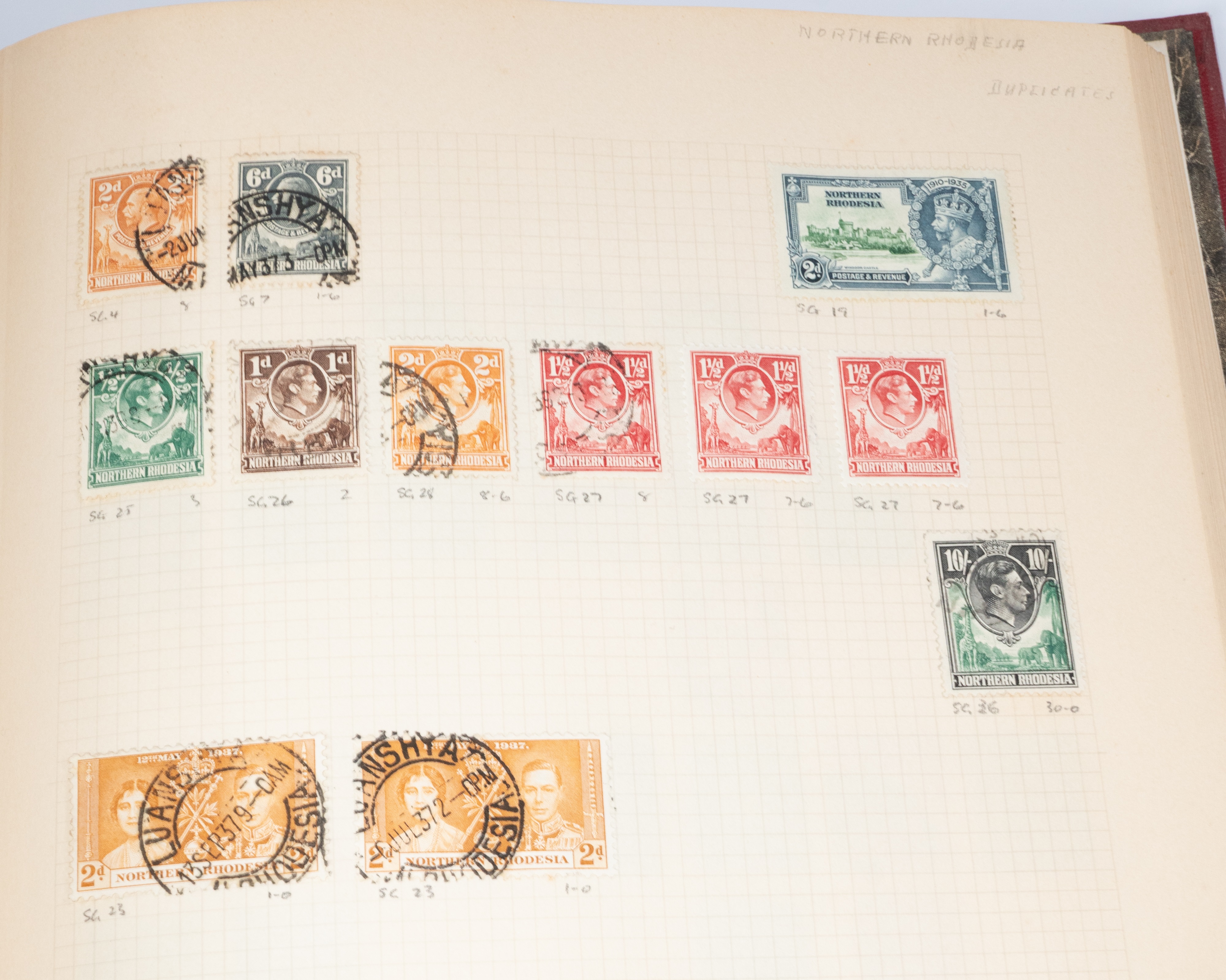 Stamps: two part filled 'Senator' stamp albums by Stanley Gibbons, one Commonwealth, one the rest of - Image 4 of 6