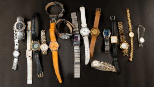Jewellery: a collection of wristwatches, mainly quartz movements, to include Rotary, Accurist, etc.