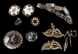 Jewellery: a small group of Siamese silver and niello jewellery, consisting of a bracelet, brooch, t