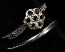 Jewellery: an 18ct yellow gold cluster ring, missing all stones, together with an 18ct white gold ba