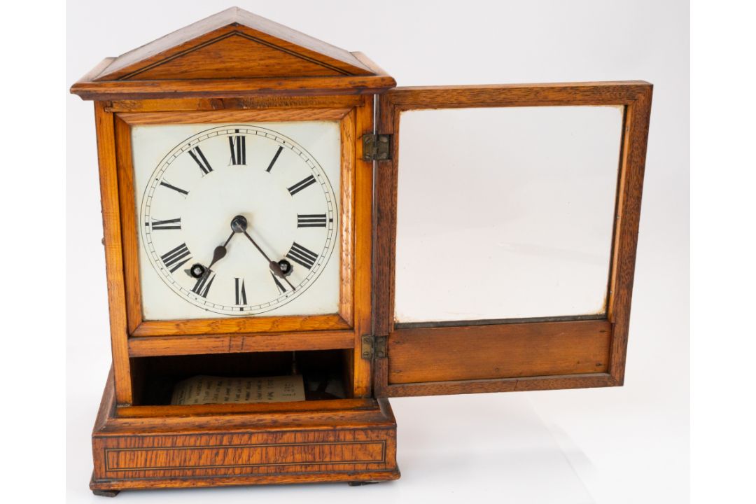 Clocks - Image 2 of 5