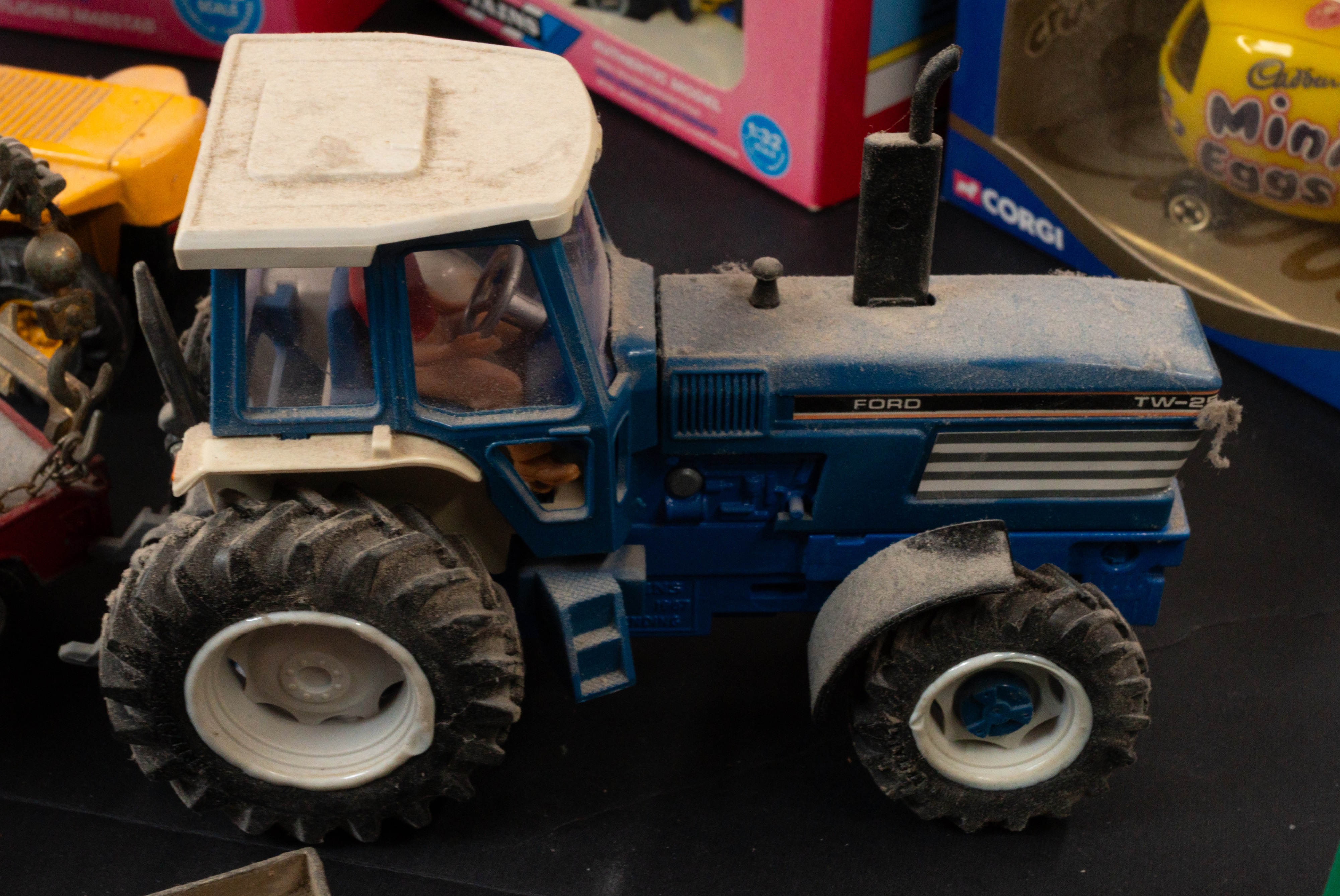 Toys: a Britains JCB Fastrac, number 9440, a Britains Honda Fourtrax 300, and five 1980s Corgi minia - Image 3 of 5