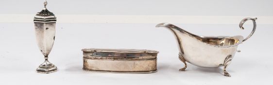 Silver: a silver snuff box, London 1905, of shaped form with a blank cartouche to the top, a silver 