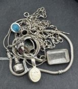 Silver Jewellery: a number of silver and 925 marked necklaces, rings, pendants, etc, to include an u
