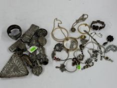 Jewellery: Collection of costume jewellery to include bangles, brooches, necklets and watch, plus si