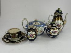 A Wedgwood teapot and cover, 1st half 19th century, decorated in pattern 570 with chinoiserie figure