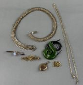 Jewellery: a yellow metal bar brooch of Art Nouveau form, marked 9ct and testing as gold, 1.9g; a ye