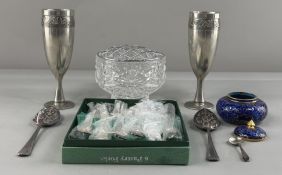 Silver Plate: a cased Kings Pattern cutlery set, a boxed set of plated pastry forks, a pair of pewte