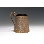 Henkelkrug aus Silber, Indien, wohl Kashmir, Anfang/Mitte