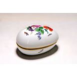 Deckeldose in Form eines Eies, Meissen, um 1900, 1. Wahl,