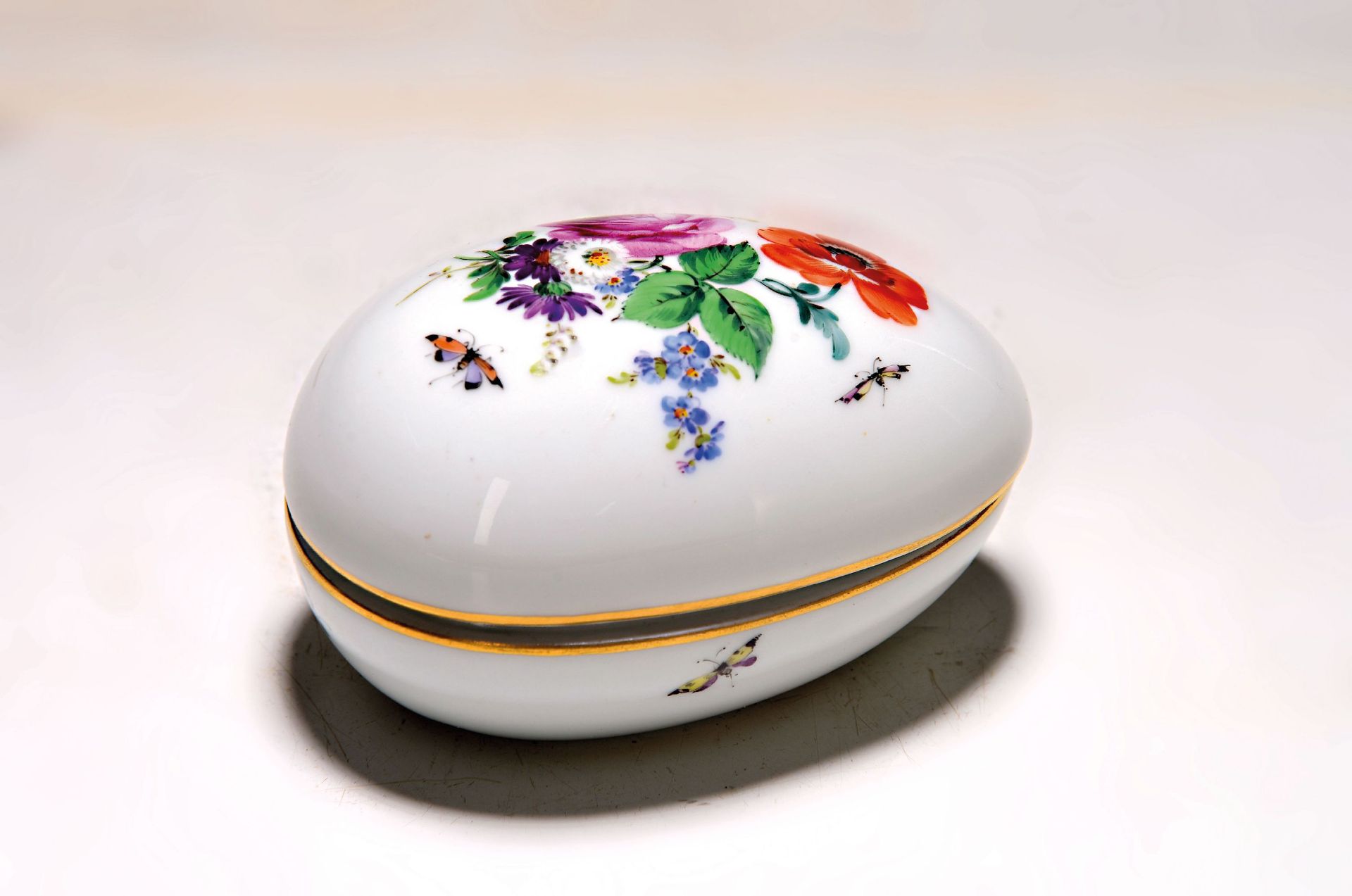 Deckeldose in Form eines Eies, Meissen, um 1900, 1. Wahl,