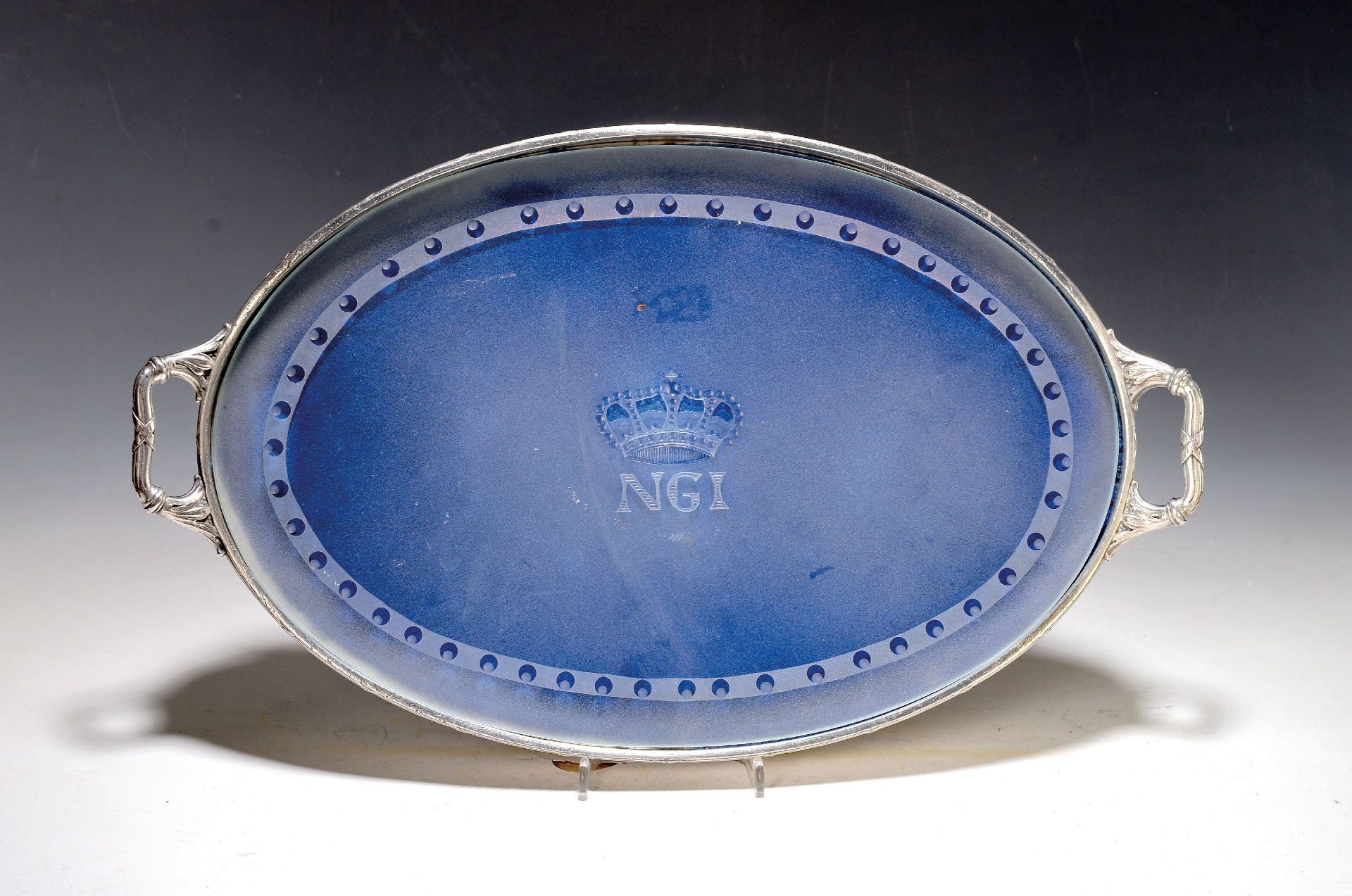 Ovales Tablett, Frankreich, um 1900, Metall versilbert mit