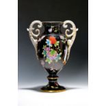 Hohe Doppelhenkelvase und ovale Platte, Herend, 20. Jh.,