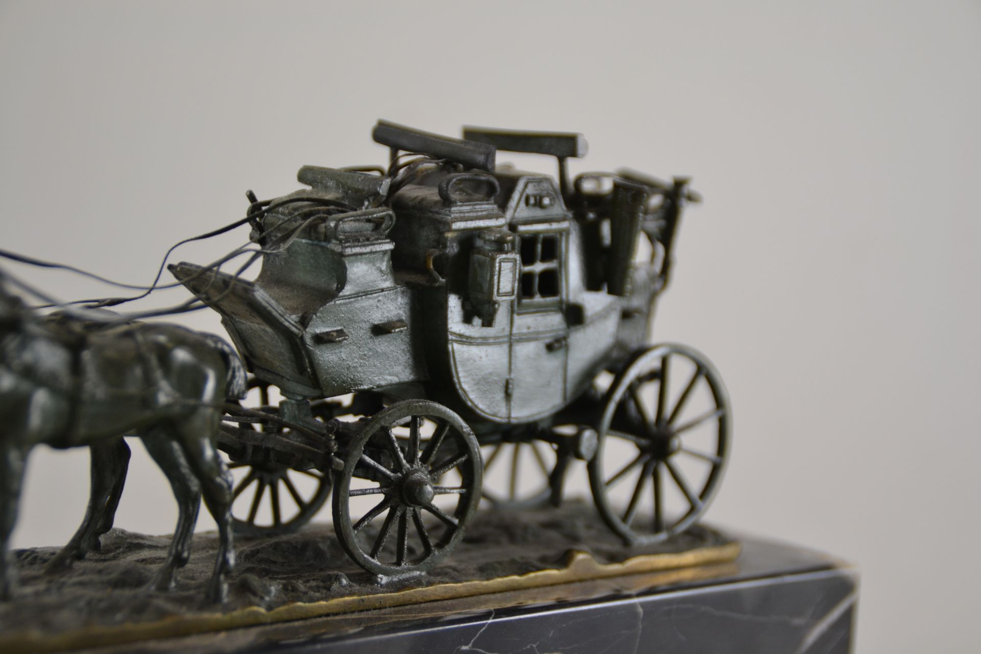 Vierspänner/Kutsche, Wiener Bronze, wohl Bergmann, - Bild 8 aus 8